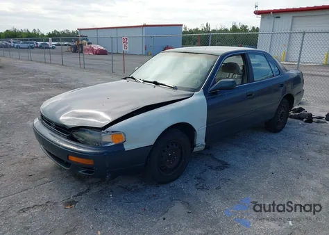1996 Toyota Camry Dx/Le/Xle z USA, uszkodzony, nr VIN 4T1BG12K5TU916321